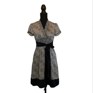 Banana Republic size 0 dress with navy blue ribbon tie